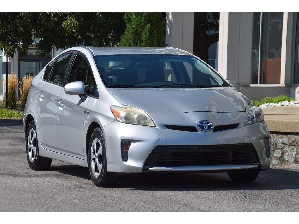 2015 Toyota Prius Two photo 2