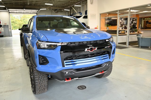 2026 Chevrolet Colorado ZR2 photo 3