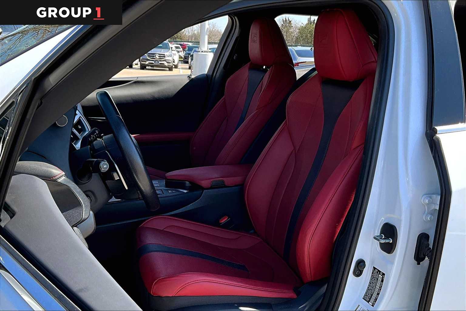 2023 Lexus UX 250h F SPORT Handling photo 6