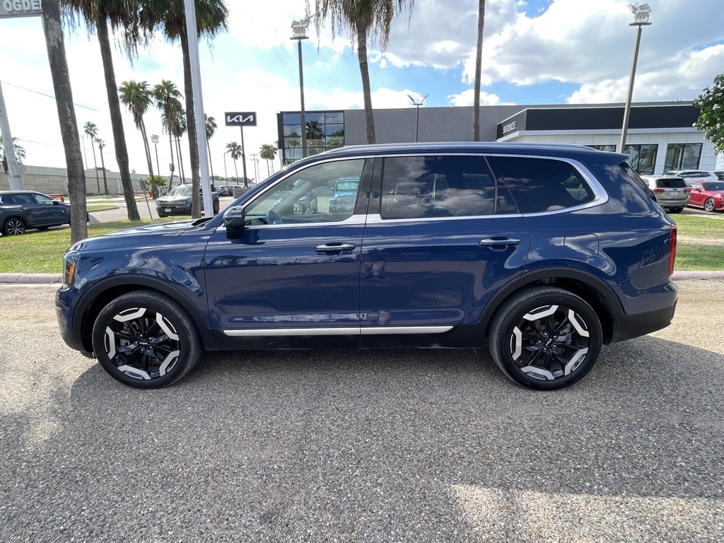 2024 Kia Telluride S photo 2