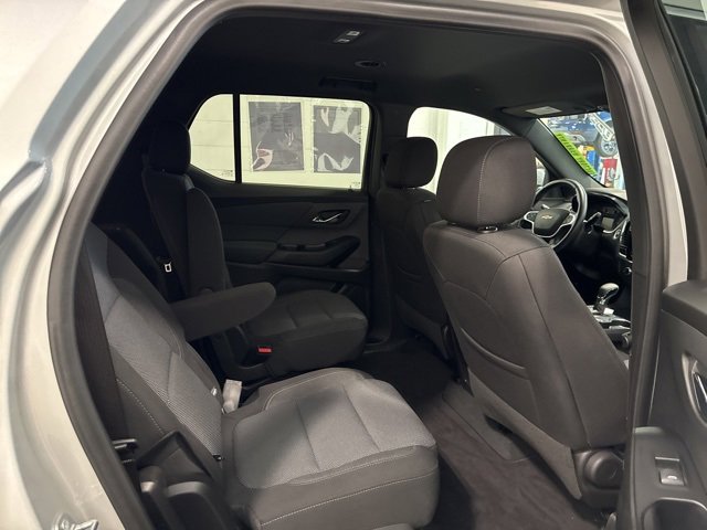 2022 Chevrolet Traverse Cloth photo 27