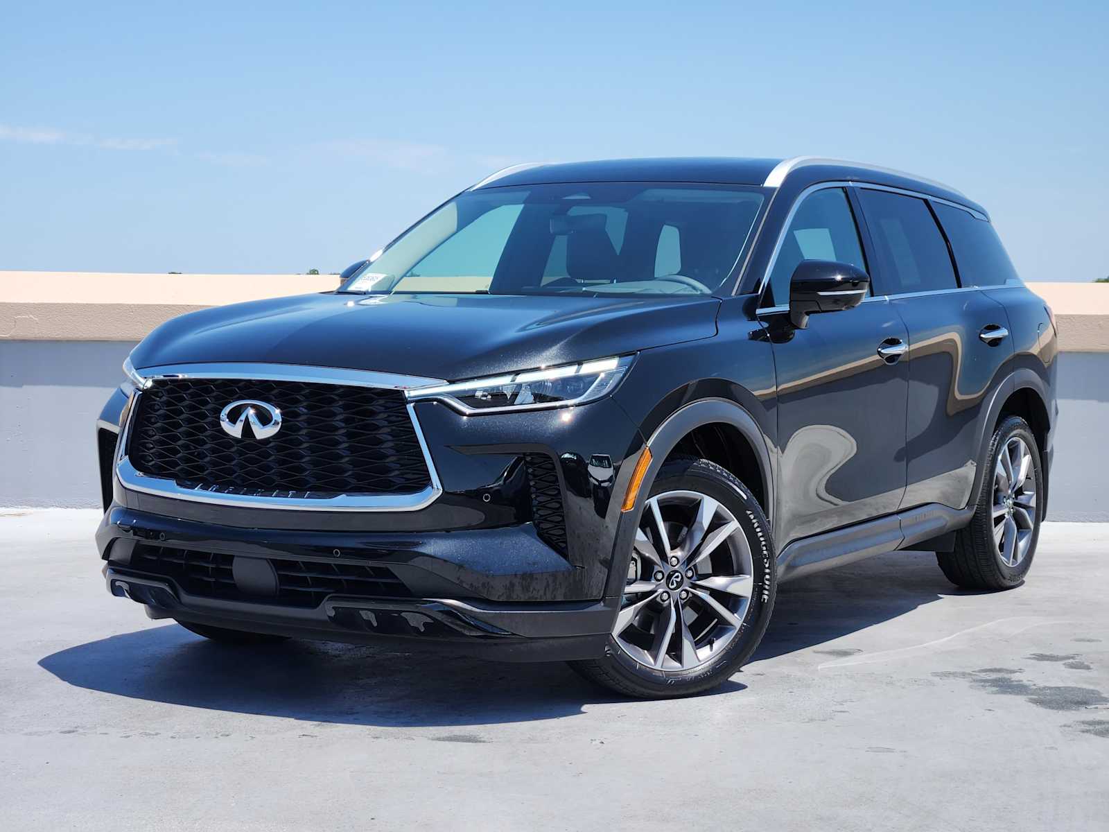 2024 INFINITI QX60 LUXE