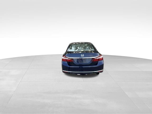 2017 Honda Accord LX photo 12