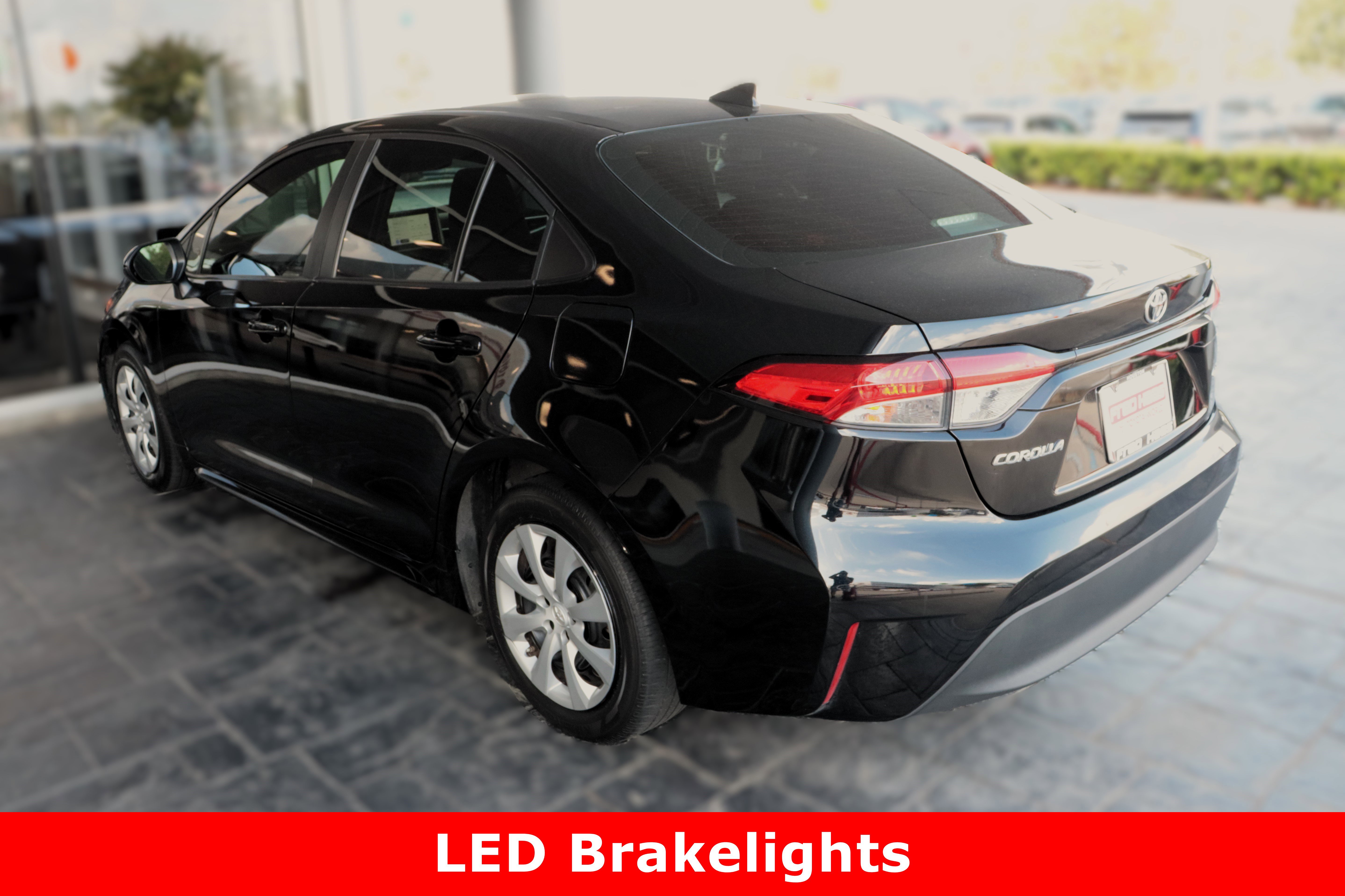 2023 Toyota Corolla LE photo 2