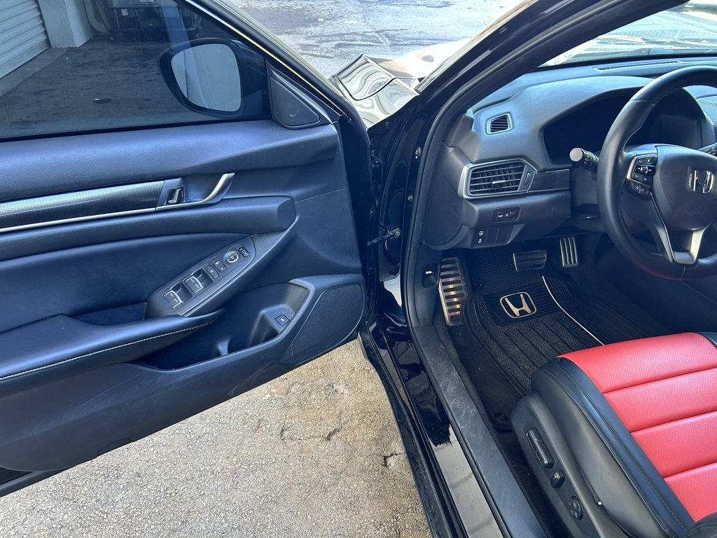 2018 Honda Accord Sport 1.5T photo 4