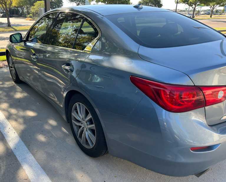 2015 Infiniti Q50 Premium photo 4