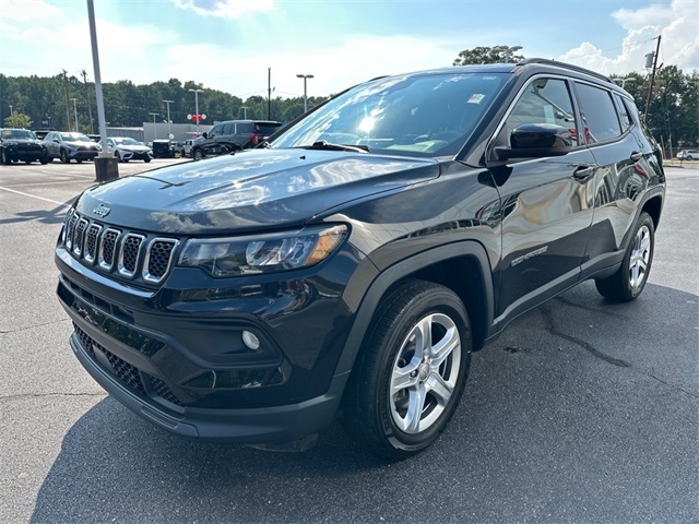 2023 Jeep Compass Latitude photo 6