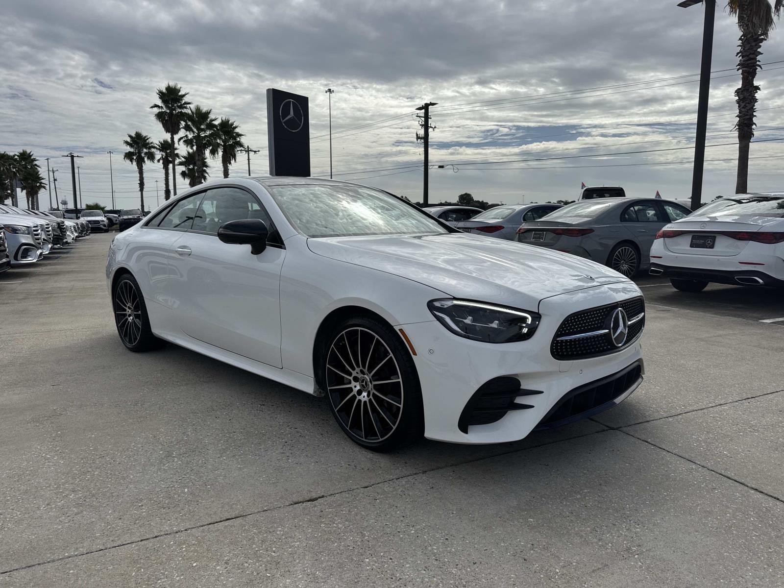2022 Mercedes Benz E 450 photo 3