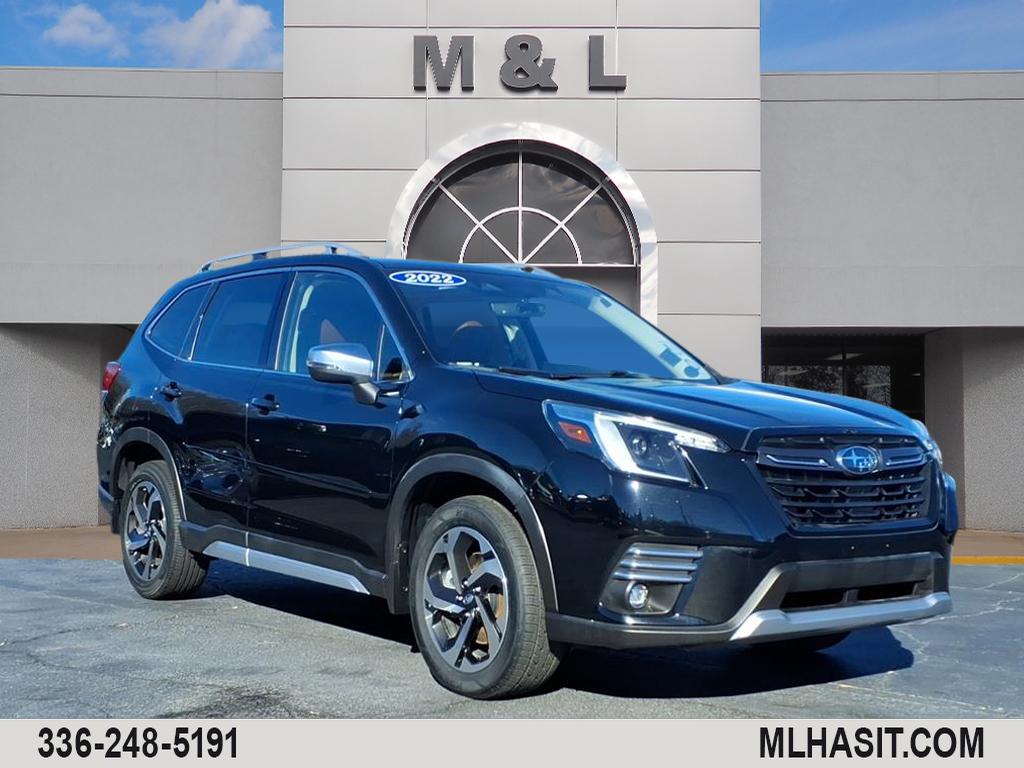2022 Subaru Forester Touring's photo