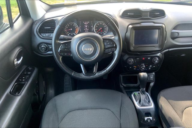 2020 Jeep Renegade Altitude photo 4