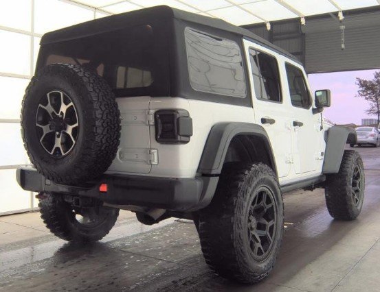 2018 Jeep Wrangler Unlimited Rubicon photo 2