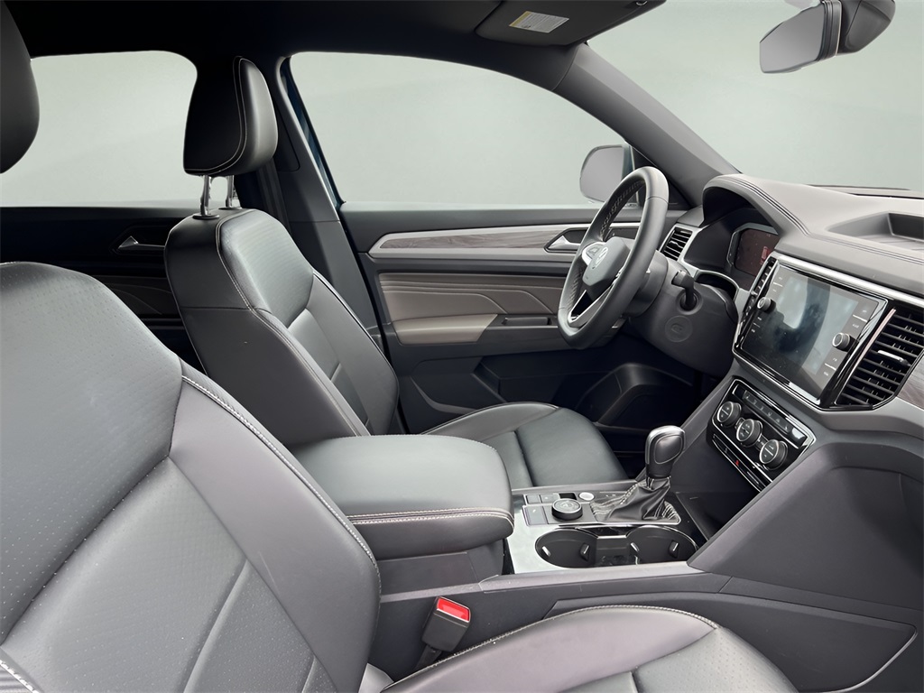 2022 Volkswagen Atlas Cross Sport V6 SE Technology photo 20