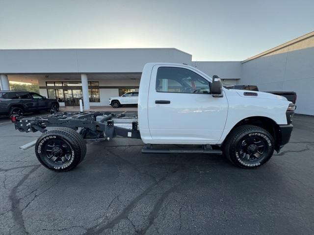 2025 Ram 3500 Tradesman photo 2
