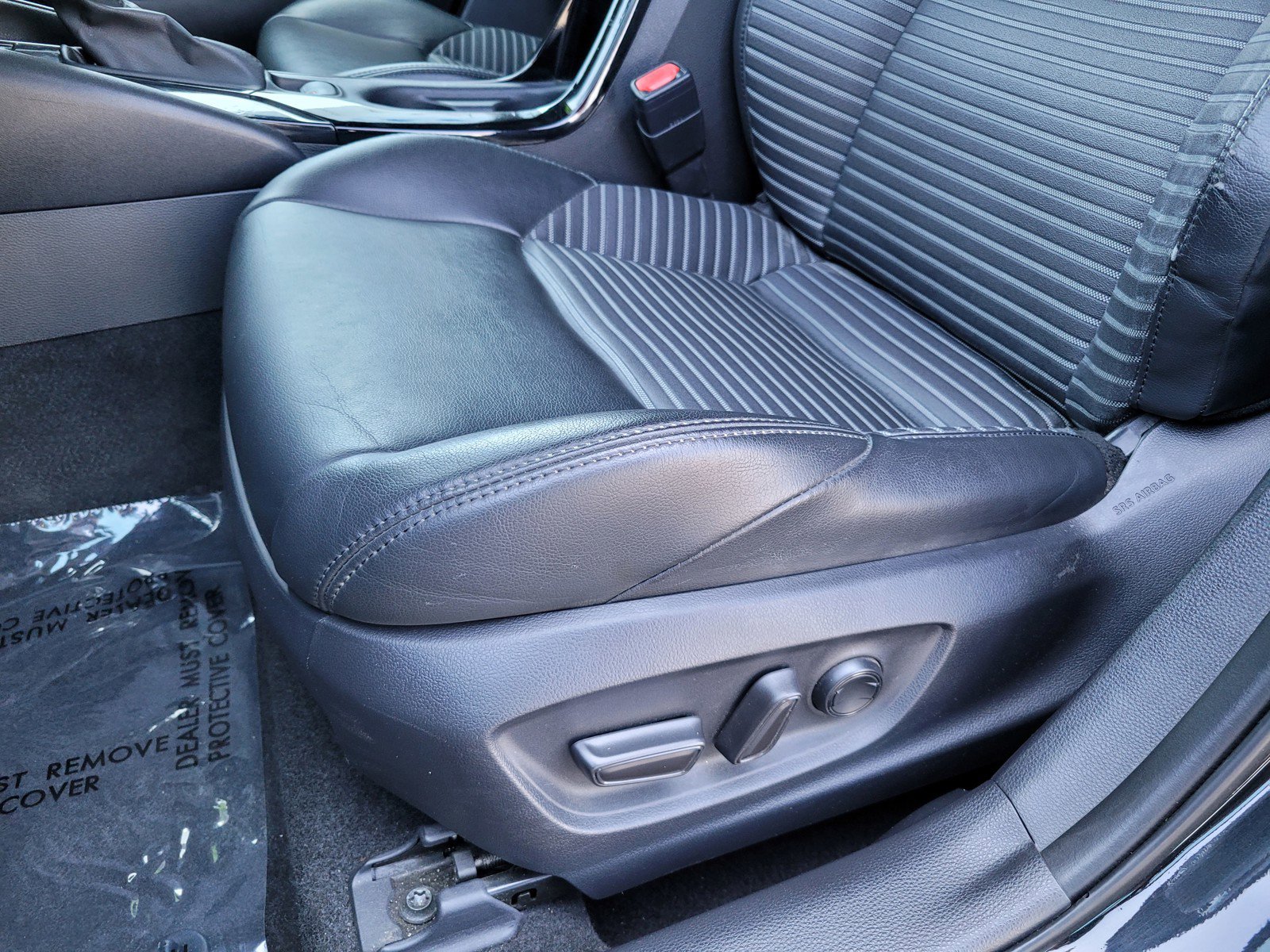 2021 Toyota Corolla XSE photo 16