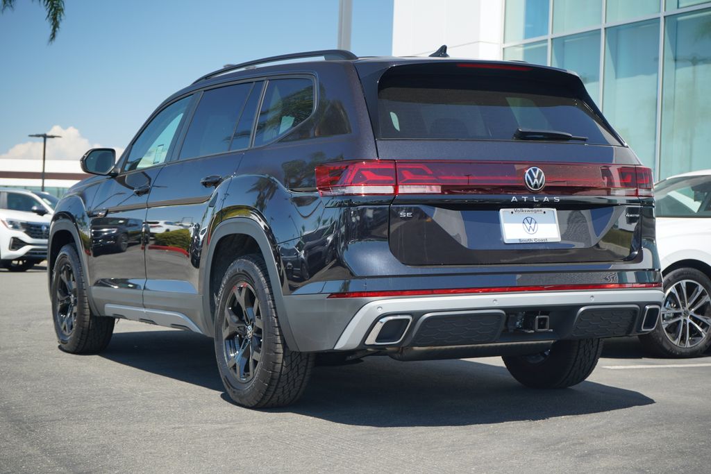 2026 Volkswagen Atlas Peak Edition SE photo 2