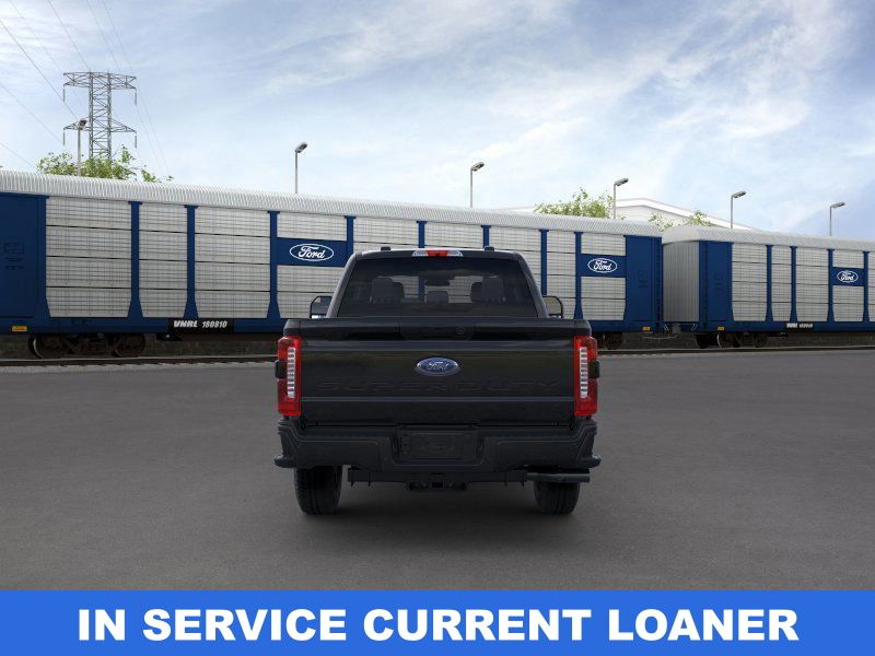 2025 Ford F-250 photo 3