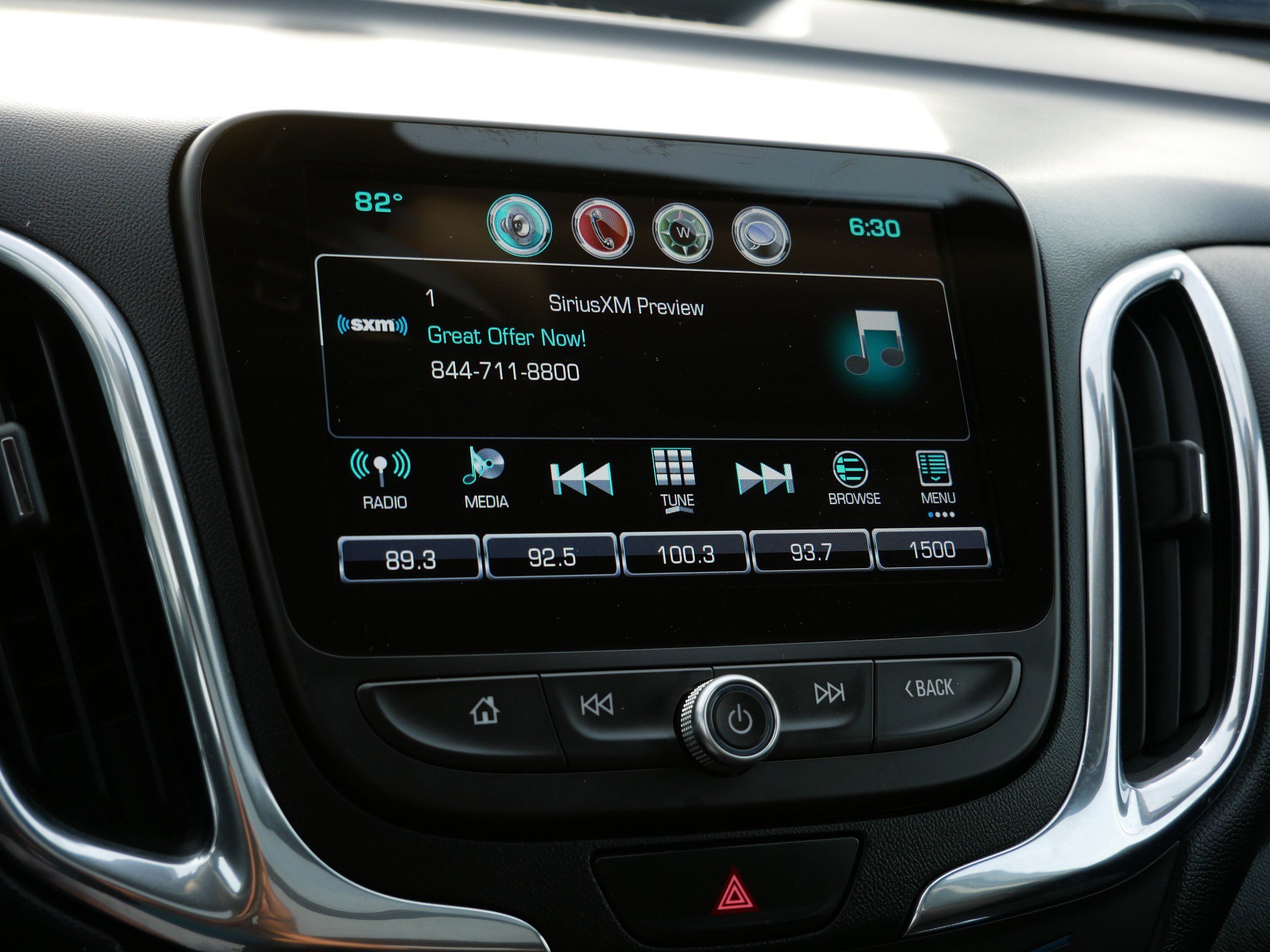 2018 Chevrolet Equinox LT photo 23