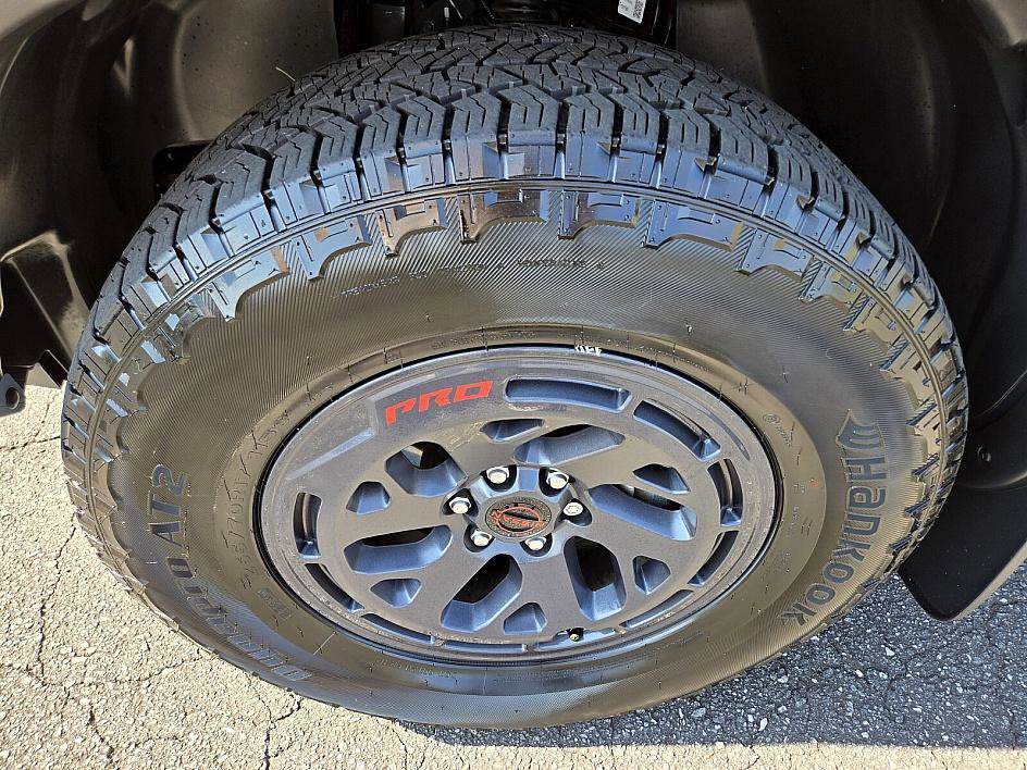 2025 Nissan Frontier PRO-4X photo 13