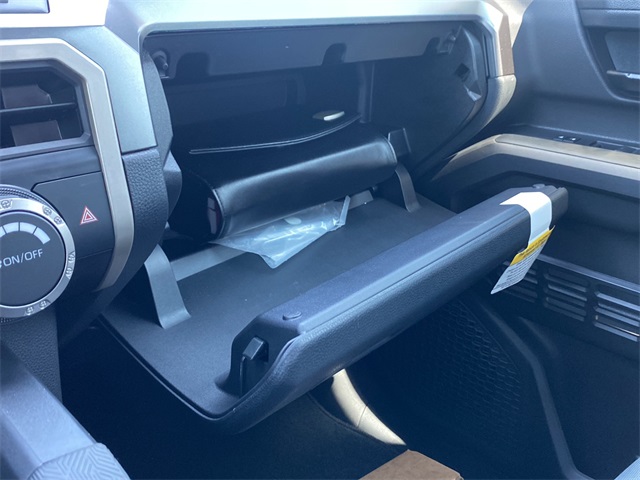 2025 Toyota Tacoma SR5 4x4 Double Cab photo 26