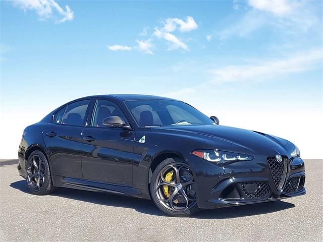 2024 Alfa Romeo Giulia Quadrifoglio Carbon's photo