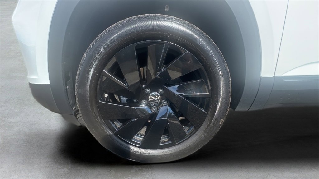2024 Volkswagen Atlas Cross Sport SE Technology photo 19