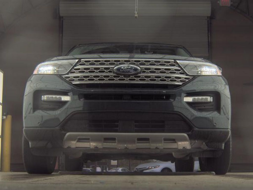 2023 Ford Explorer Limited photo 4