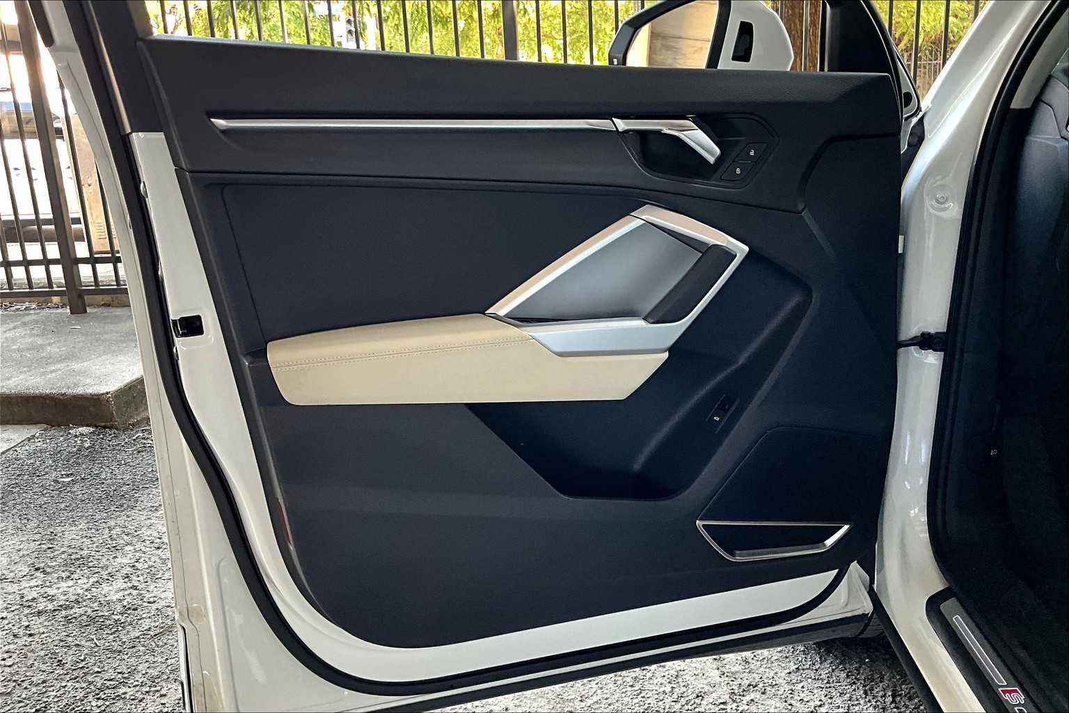 2020 Audi Q3 S line Premium Plus photo 19
