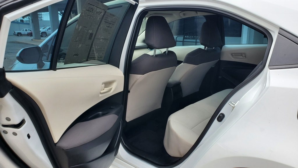 2022 Toyota Corolla LE photo 26