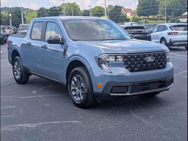 2025 Ford Maverick XLT photo 2