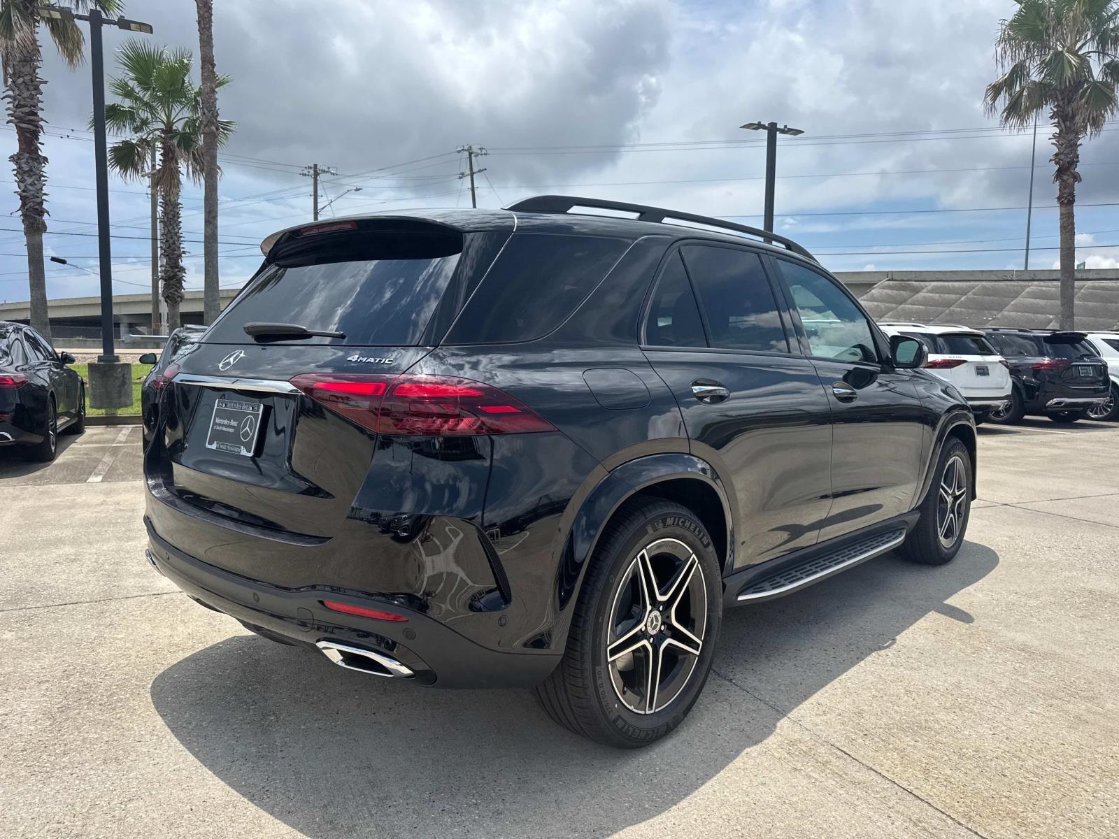 2025 Mercedes Benz GLE 350 4MATIC photo 4