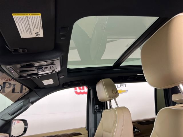 2023 Chevrolet Suburban Premier photo 18