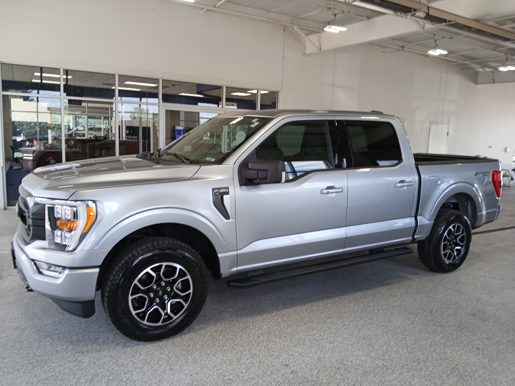 2023 Ford F-150 XLT photo 5