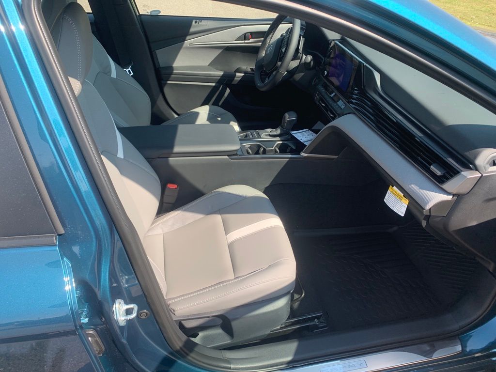 2026 Toyota Camry SE photo 20