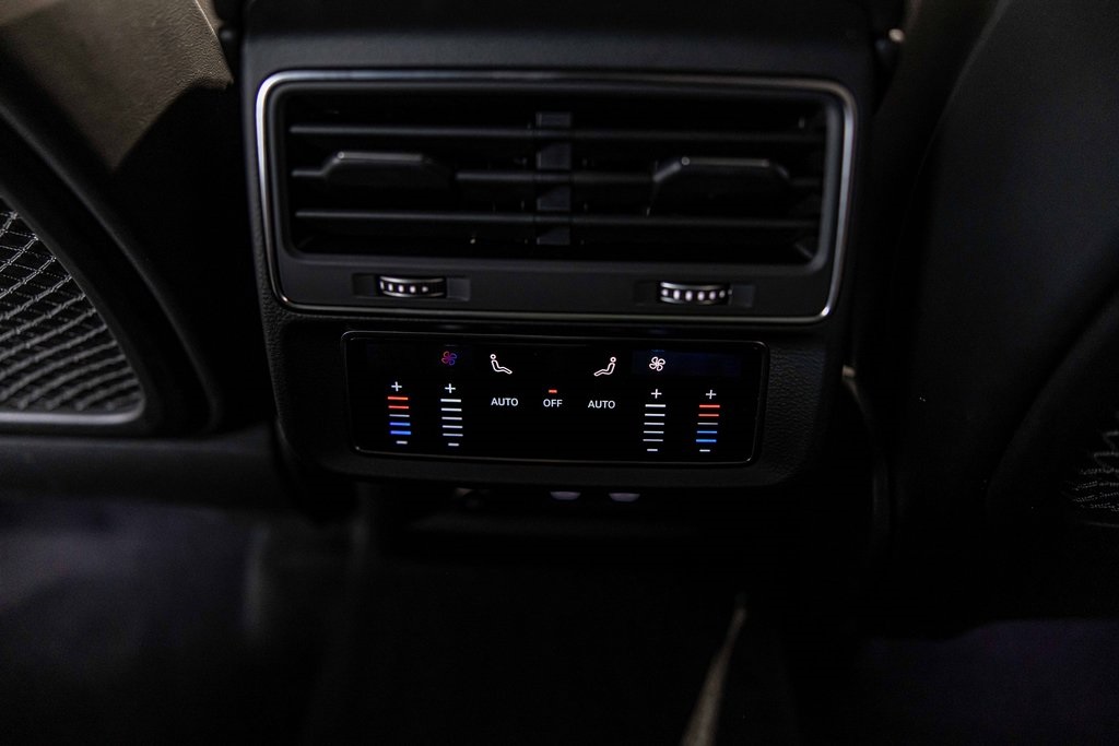 2022 AUDI RS Q8 - Image 37