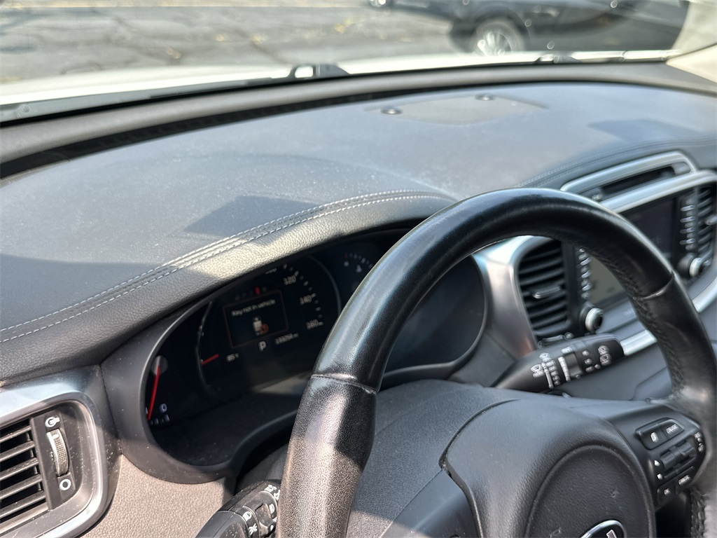 2017 Kia Sorento SX photo 8