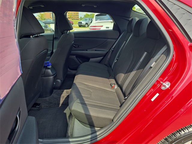 2025 Hyundai Elantra SEL Sport photo 20