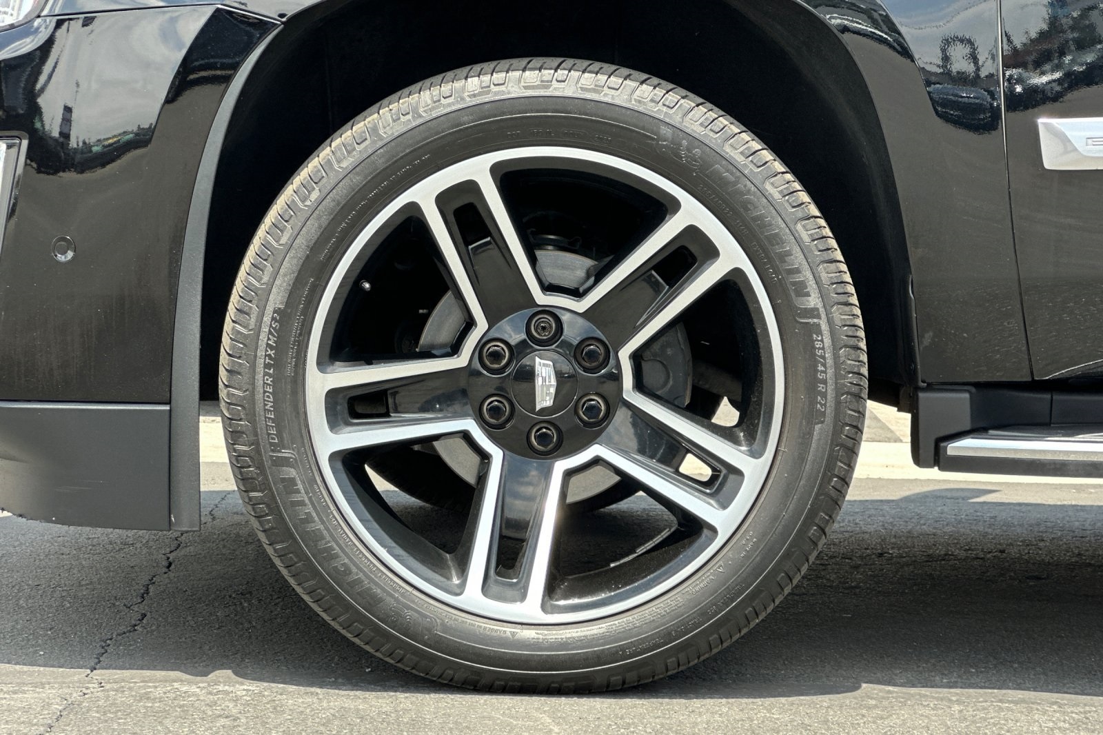 2019 Cadillac Escalade Premium Luxury photo 28