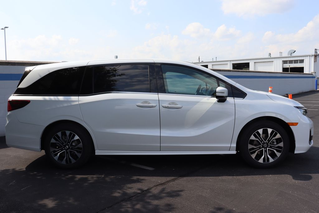 2026 Honda Odyssey Elite photo 6
