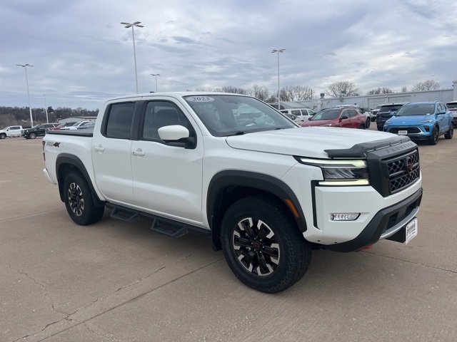 2023 Nissan Frontier PRO-4X's photo