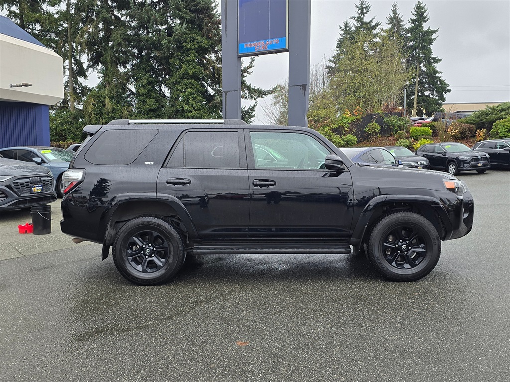 2024 Toyota 4Runner SR5 photo 2