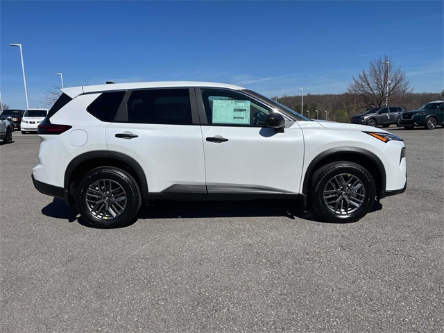 2025 Nissan Rogue S photo 2