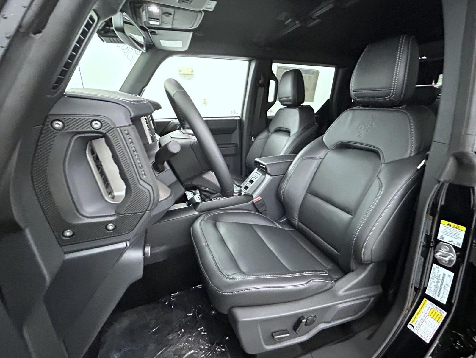 2025 Ford Bronco Outer Banks photo 9