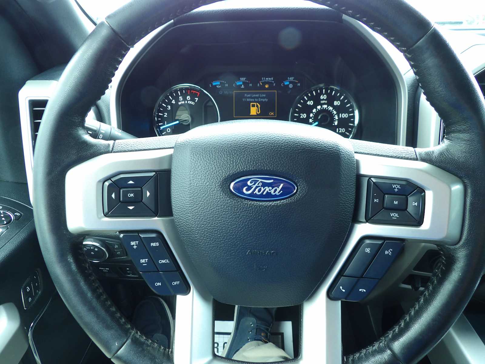 2020 Ford F-150 Lariat photo 19