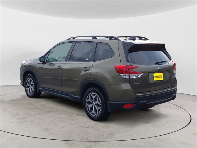 2024 Subaru Forester Premium photo 3
