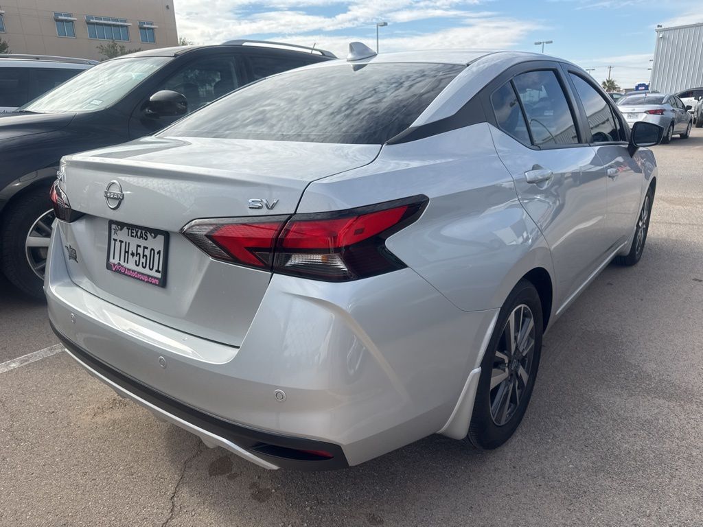 2024 Nissan Versa 1.6 SV photo 4
