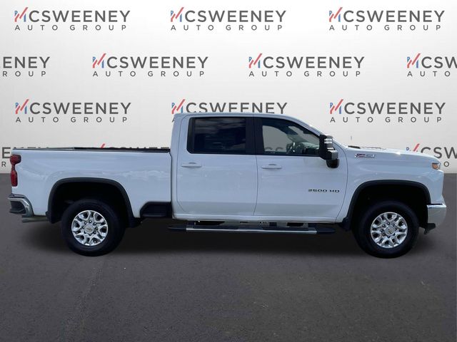 2025 Chevrolet Silverado 2500HD LT photo 2