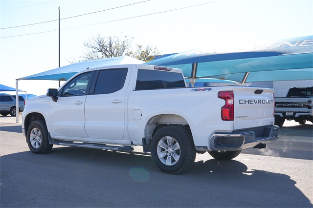 2023 Chevrolet Silverado 1500 LT photo 3