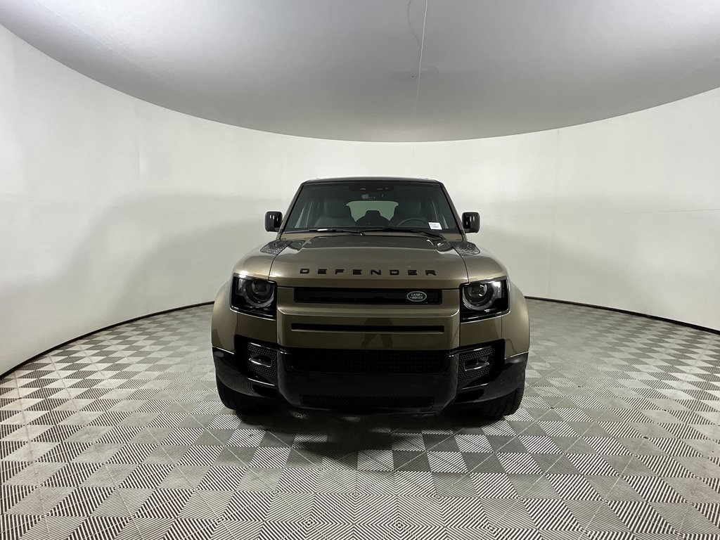 2025 Land Rover Defender 110 X-Dynamic SE photo 8