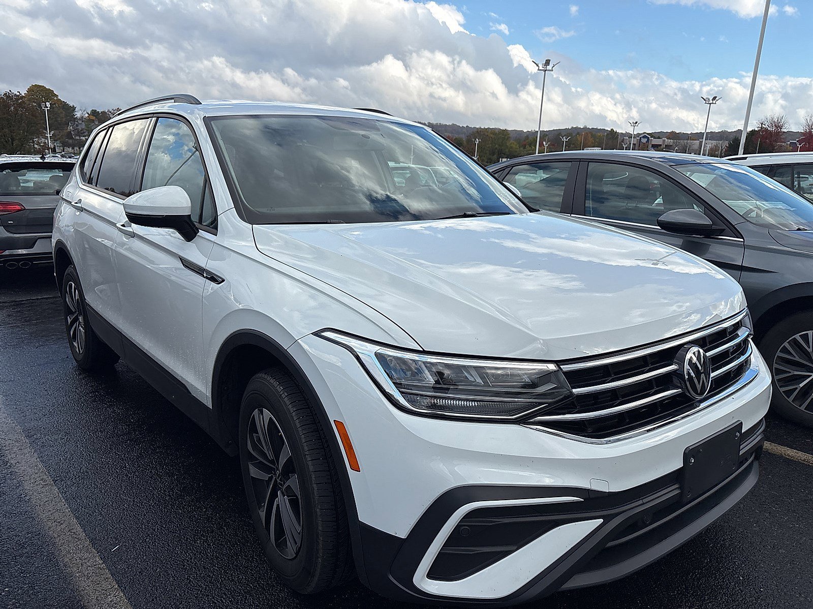 2022 Volkswagen Tiguan S photo 3