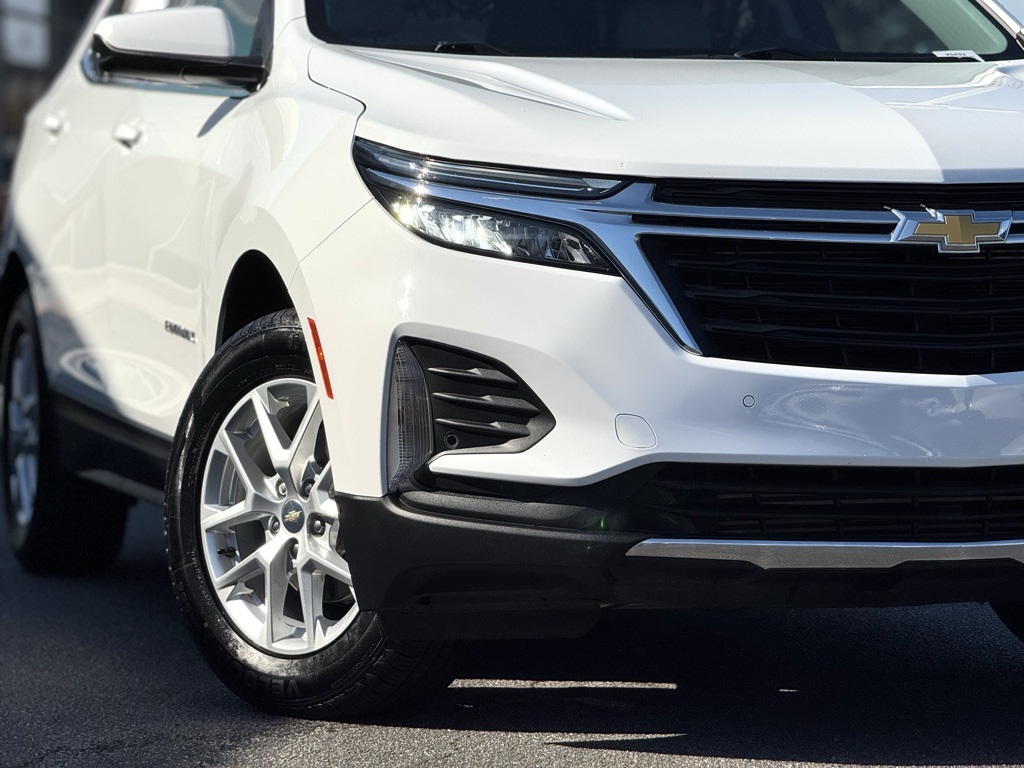 2023 Chevrolet Equinox LT photo 2